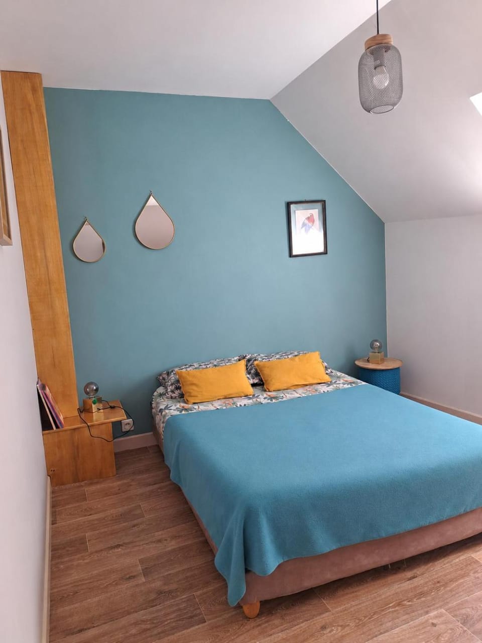 Bed, Bedroom