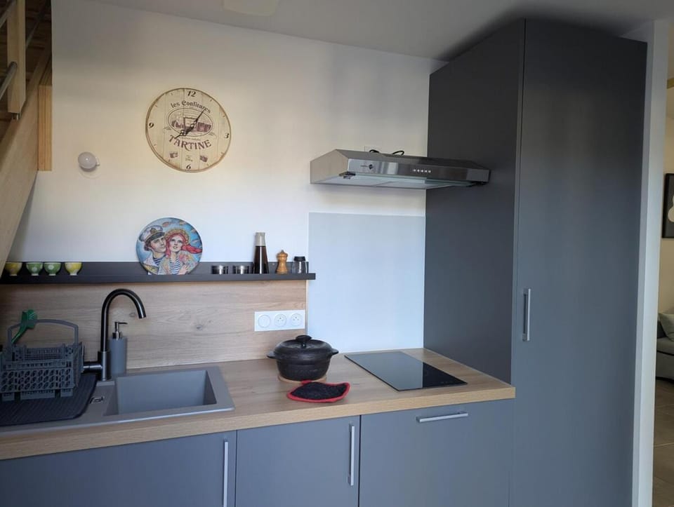 Kitchen or kitchenette, stove