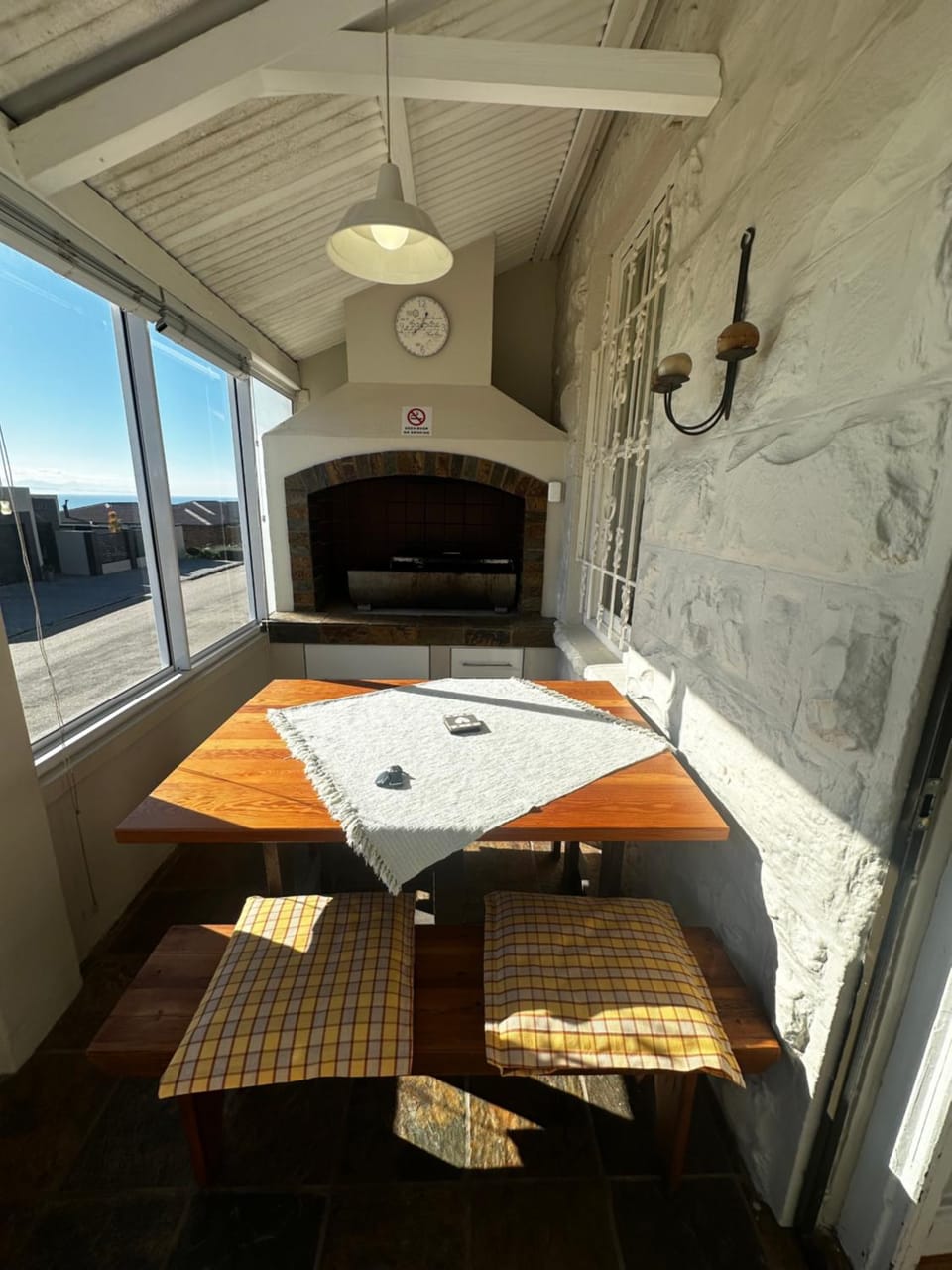 BBQ facilities, Dining area
