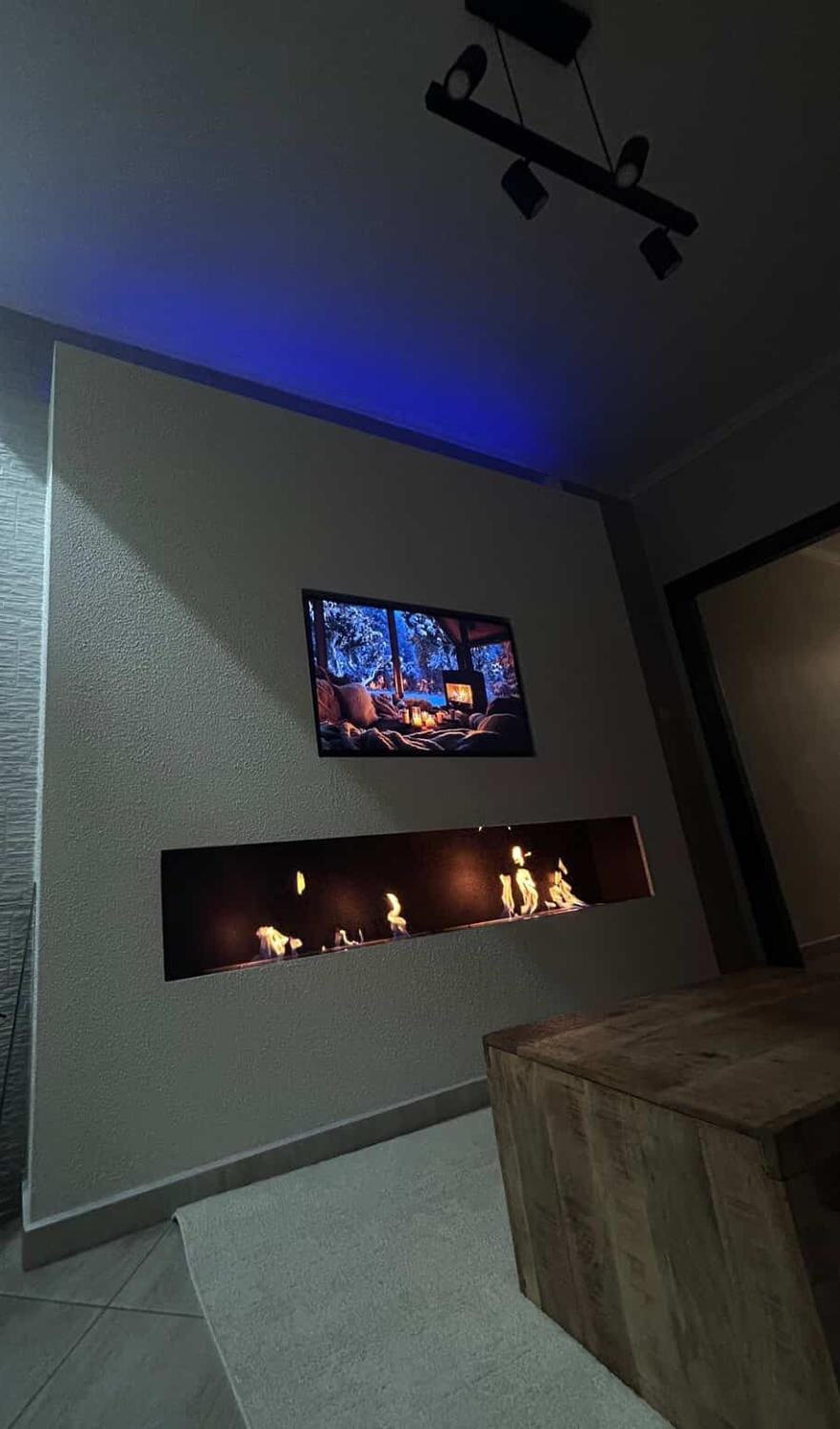 Living room, fireplace