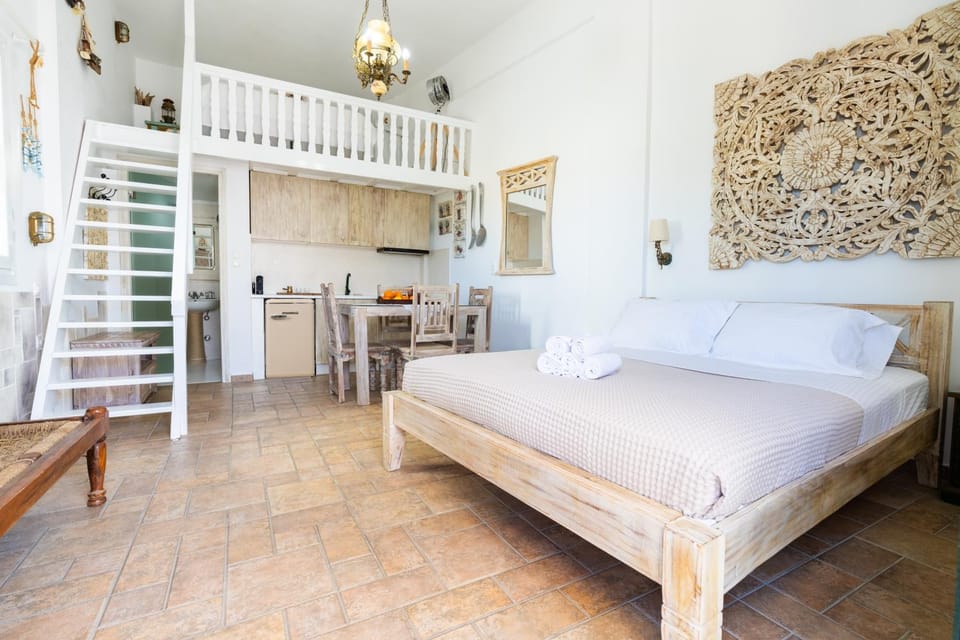 Bed, Photo of the whole room