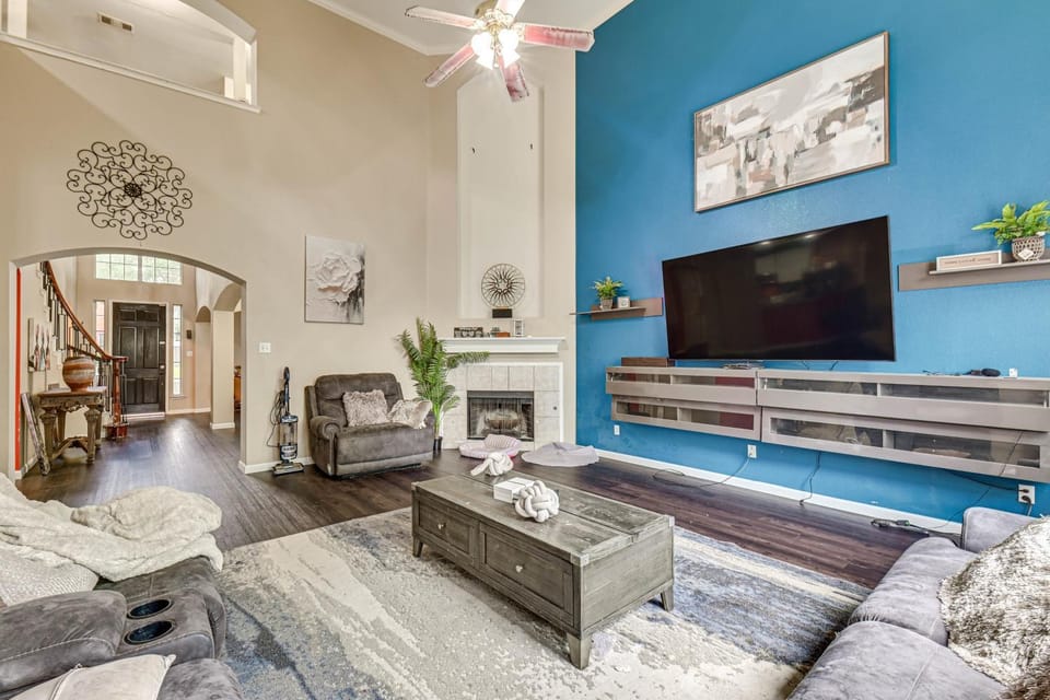 Shop, Play and Explore Family Home in Allen House in Allen