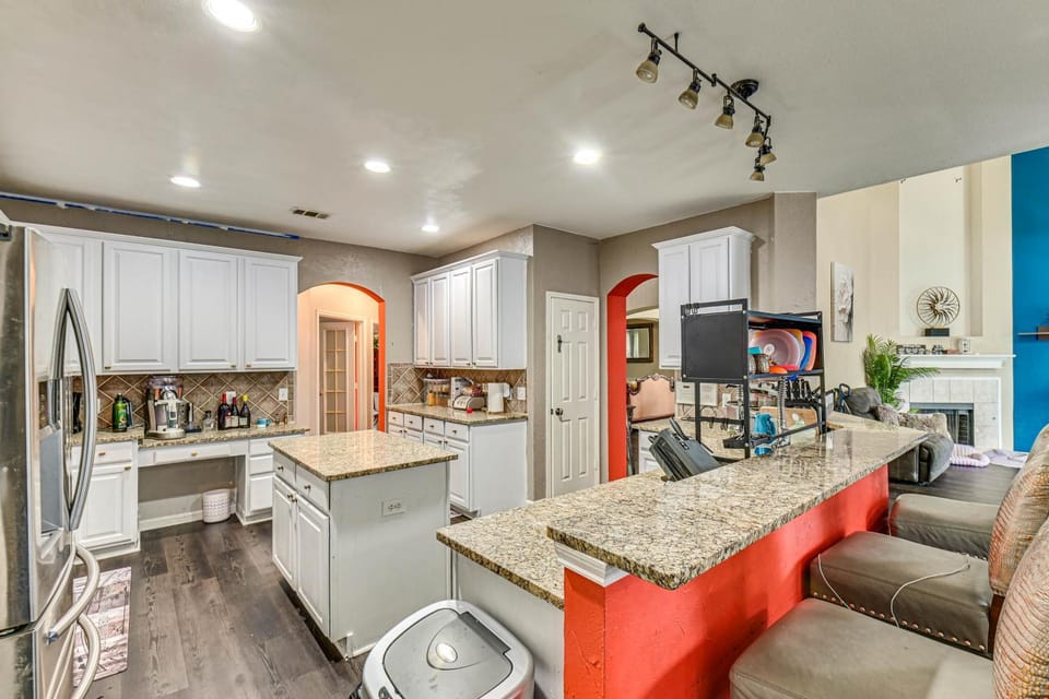 Shop, Play and Explore Family Home in Allen House in Allen