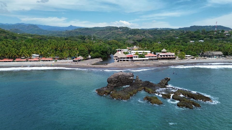 Surfside El Tunco Hostel in La Libertad Department, El Salvador