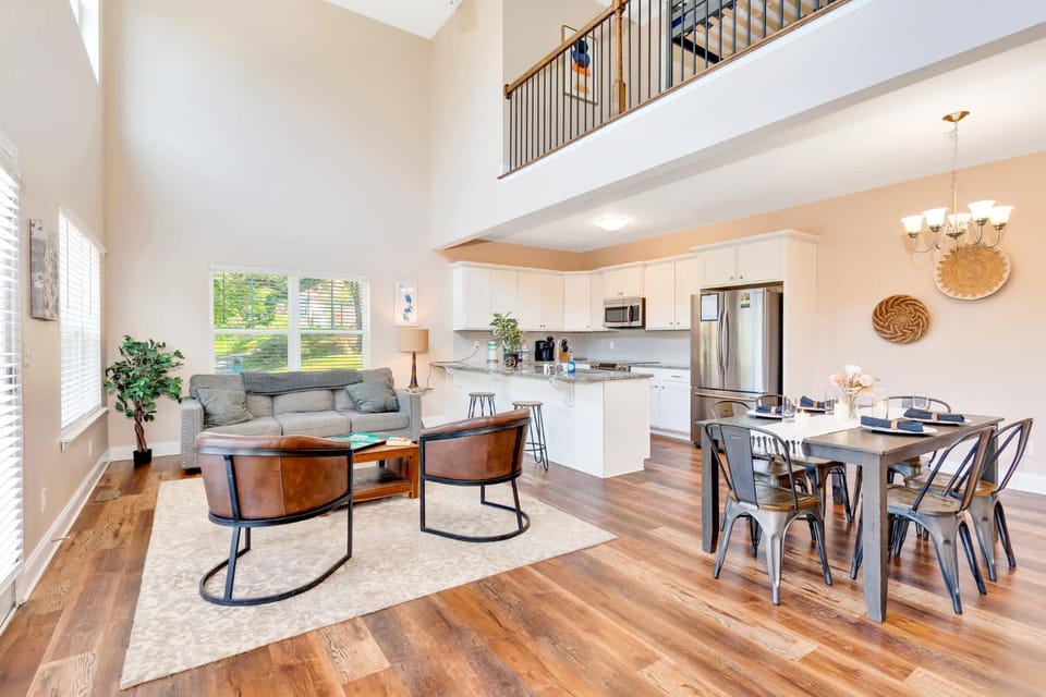 Kitchen or kitchenette, Living room, Dining area