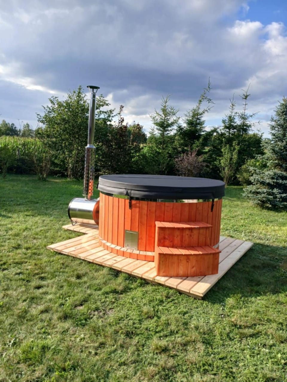 Garden, Hot Tub
