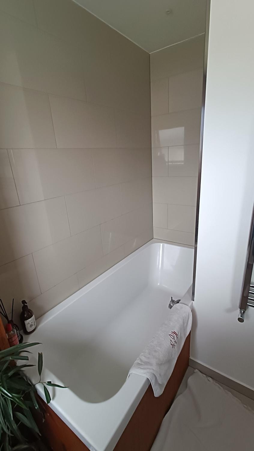 Double bed, ensuite, off street parking Vacation rental in Croydon