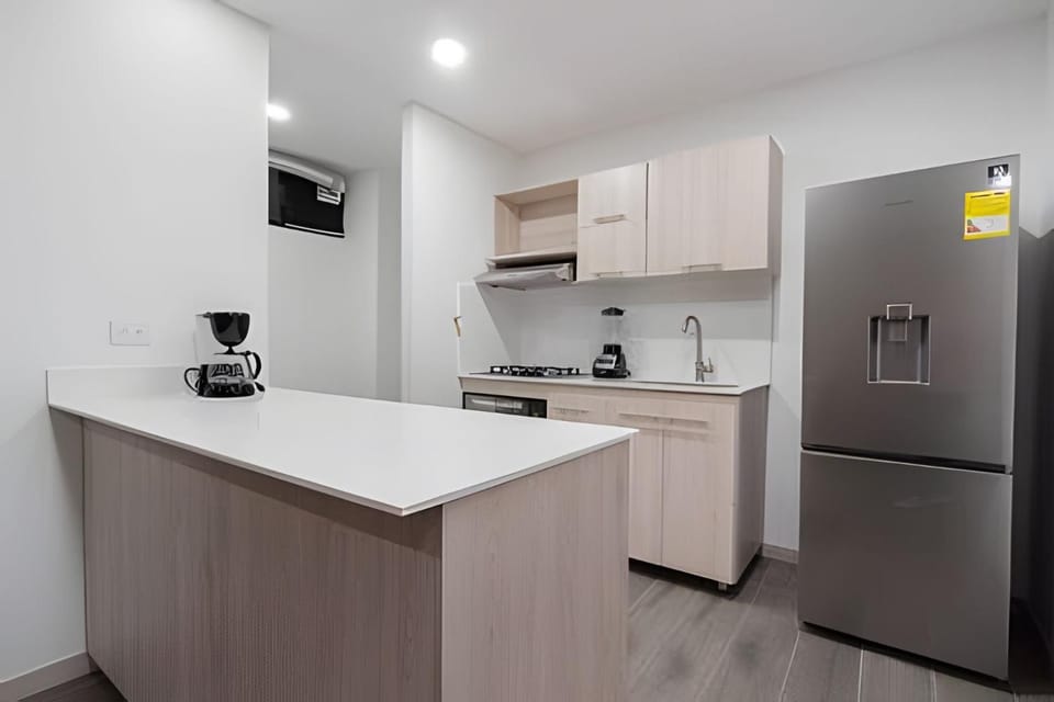 Class 48 2301 - City Lights/Chic loft/Priv balcony Apartment in Sabaneta