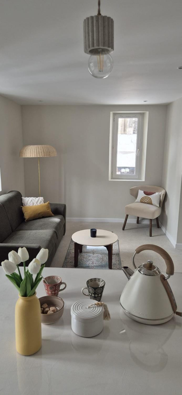 Living room, Seating area, Dining area