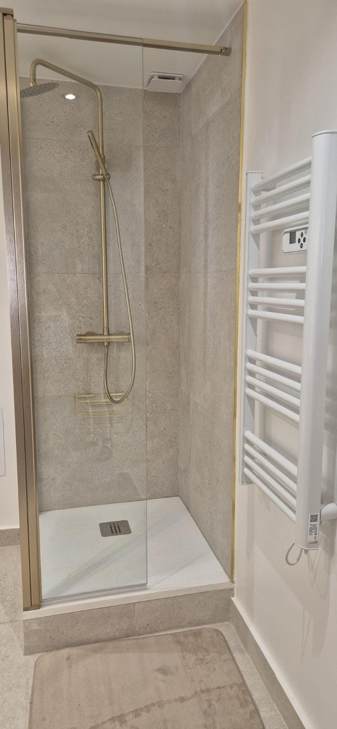 Shower, Bathroom
