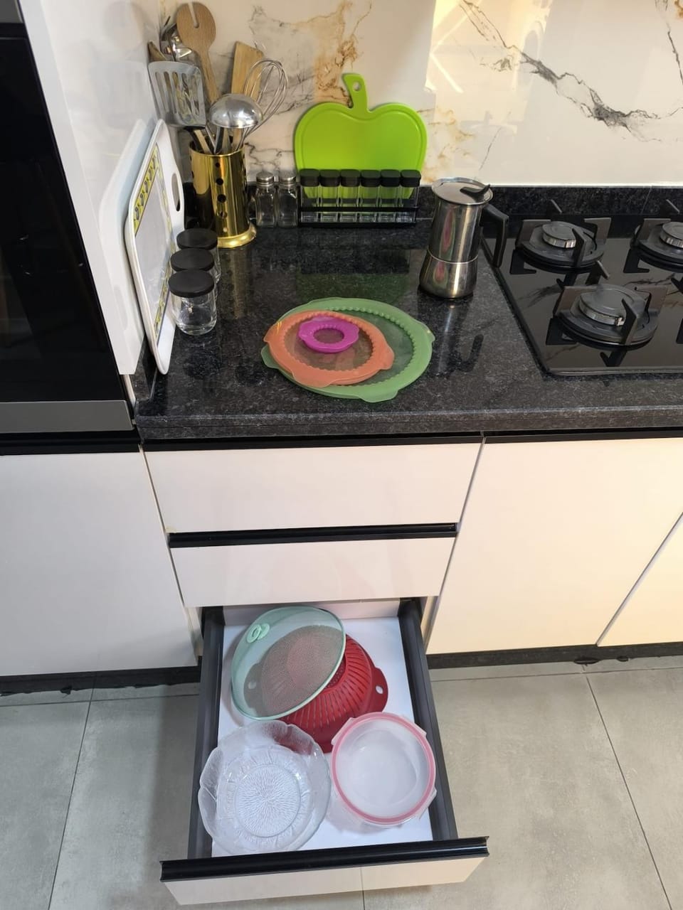 Kitchen or kitchenette, stove