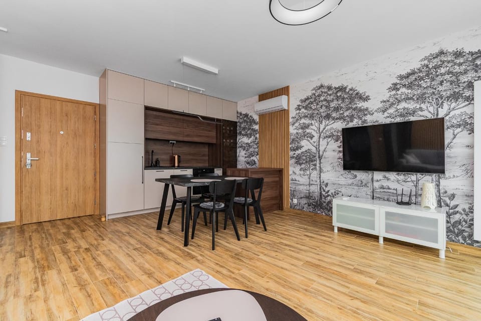 Communal lounge/ TV room, TV and multimedia, Kitchen or kitchenette, Living room, Seating area, Dining area, oven