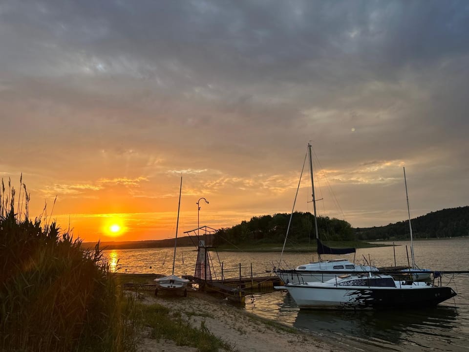 Nearby landmark, Natural landscape, Beach, Lake view, Sunrise, Sunset