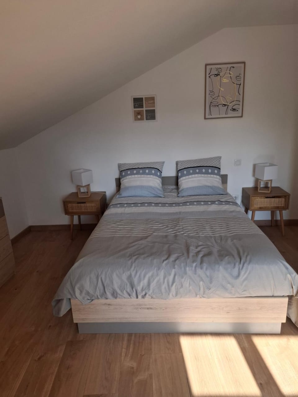 la maison bleue House in Bourgogne-Franche-Comté