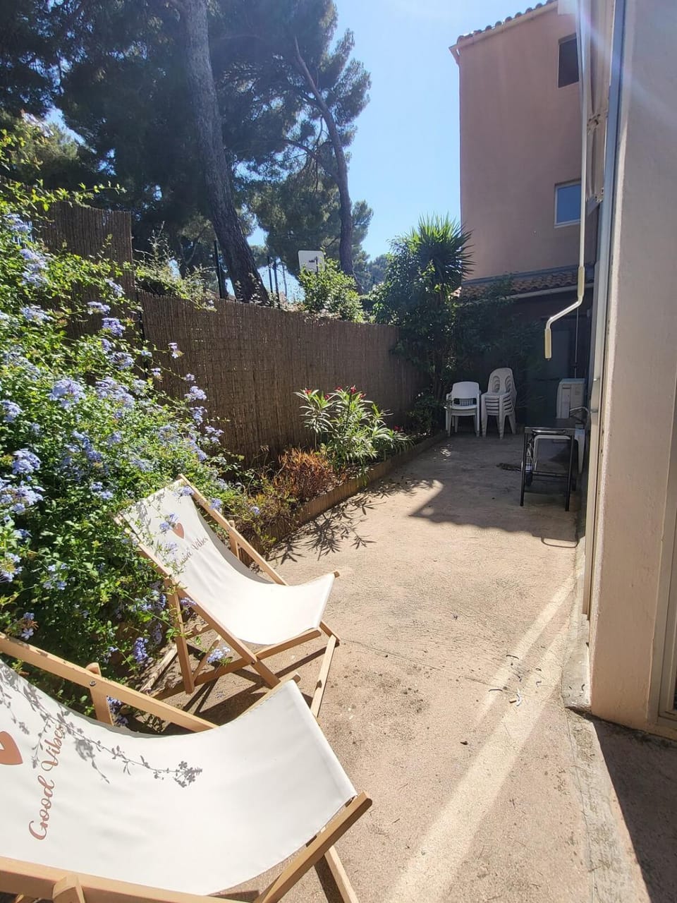 Appartement avec grande terrasse Apartment in Sanary-sur-Mer