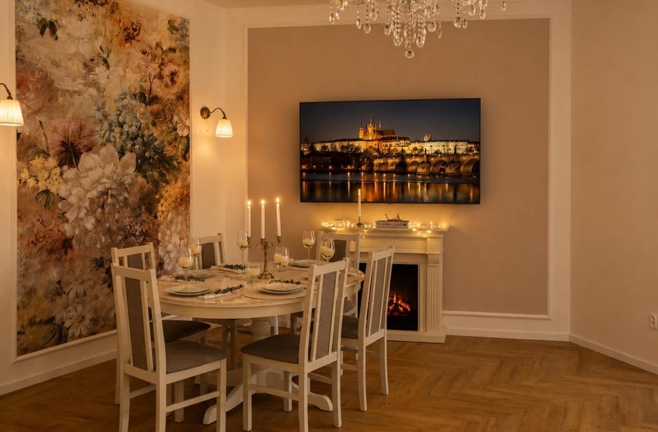 TV and multimedia, Living room, Seating area, Dining area