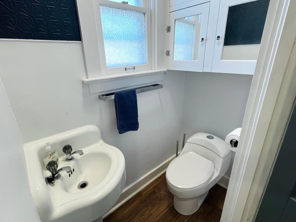 Toilet, Bathroom