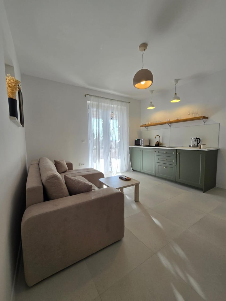 Kitchen or kitchenette, Living room, Seating area