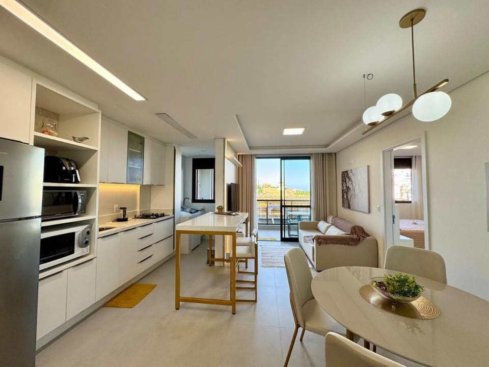 TV and multimedia, Kitchen or kitchenette, Living room, Seating area