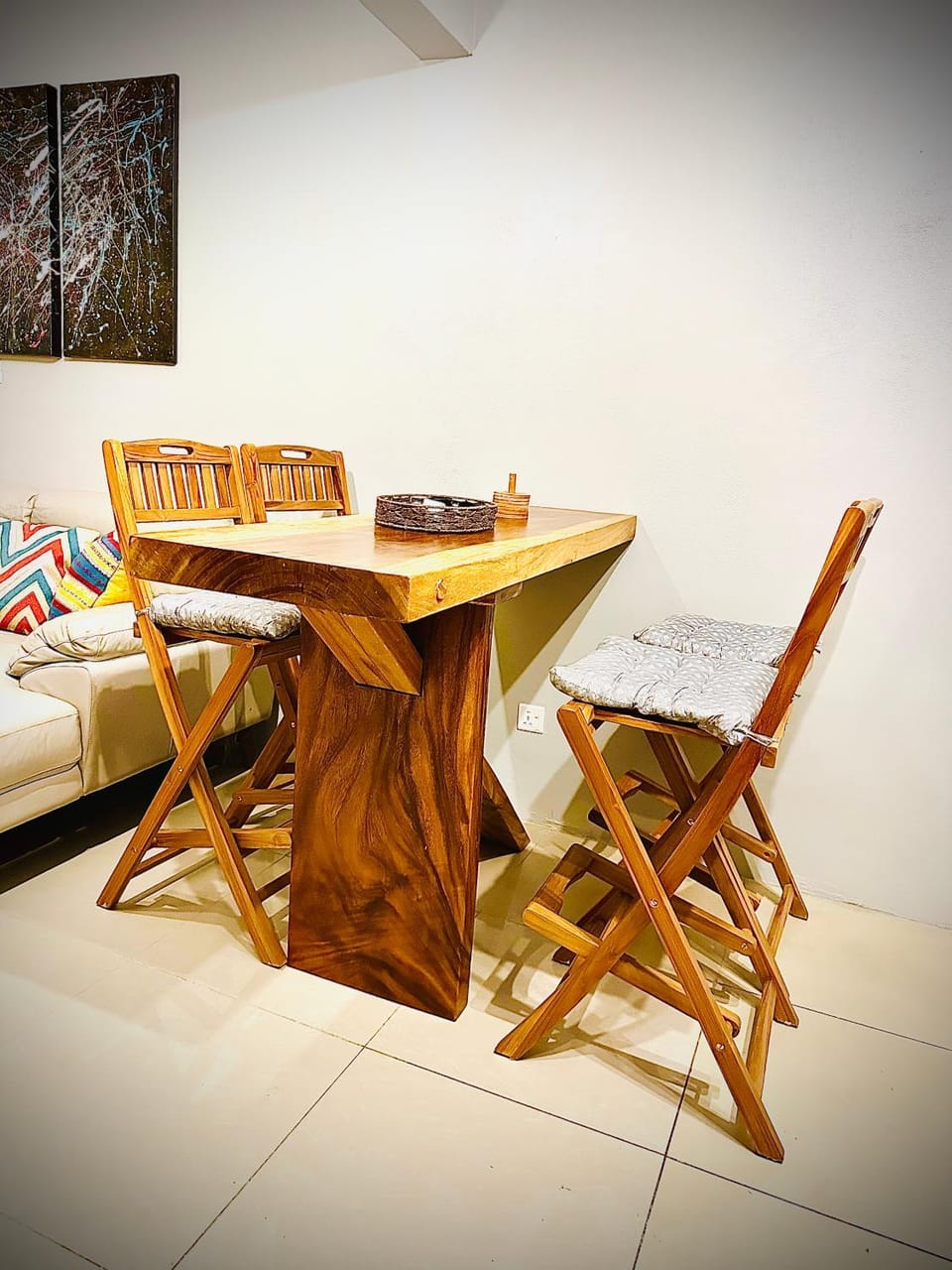 Seating area, Dining area