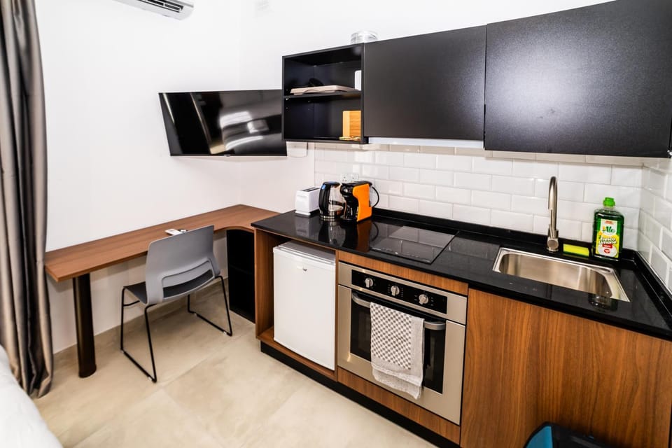 Affordable Studio Apartment - by HostMT Apartment in Saint Paul's Bay