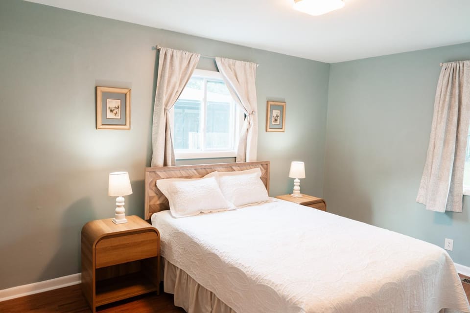 Bed, Bedroom