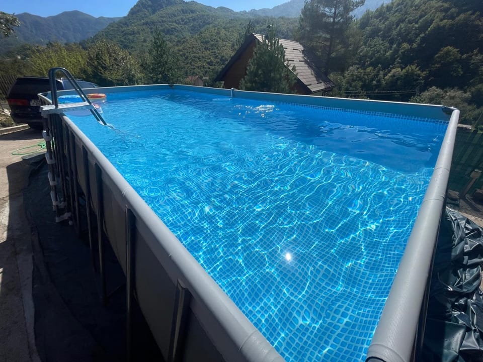 Mountain view, Pool view, Swimming pool