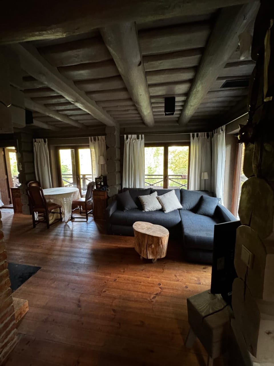 Living room, Seating area, Dining area