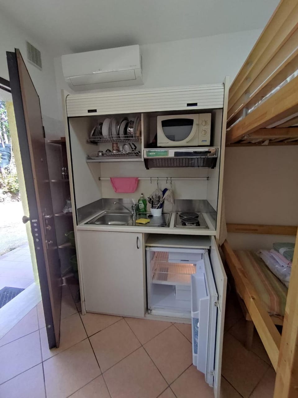 Kitchen or kitchenette