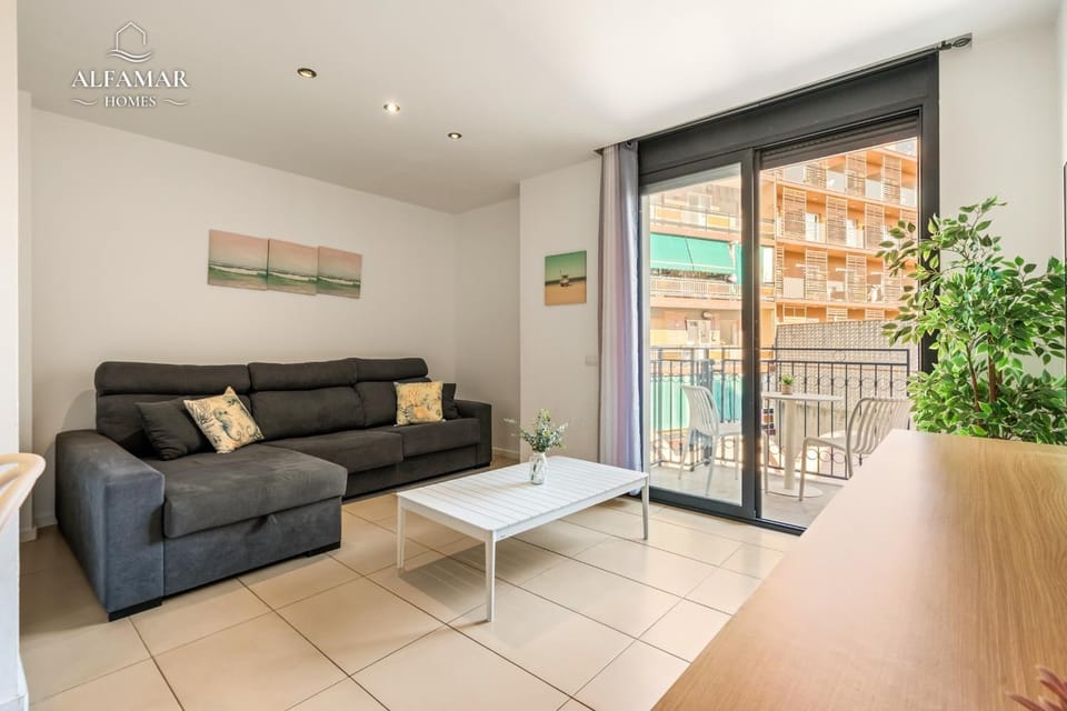 Nagomi Suite - Modern Apartment with Parking & Swimming Pool Apartment in Lloret de Mar