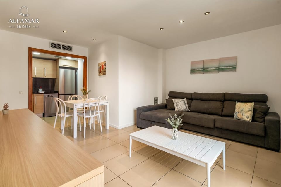 Nagomi Suite - Modern Apartment with Parking & Swimming Pool Apartment in Lloret de Mar