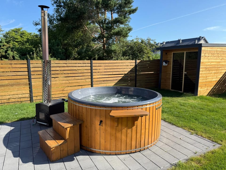 Natural landscape, Garden, Hot Tub