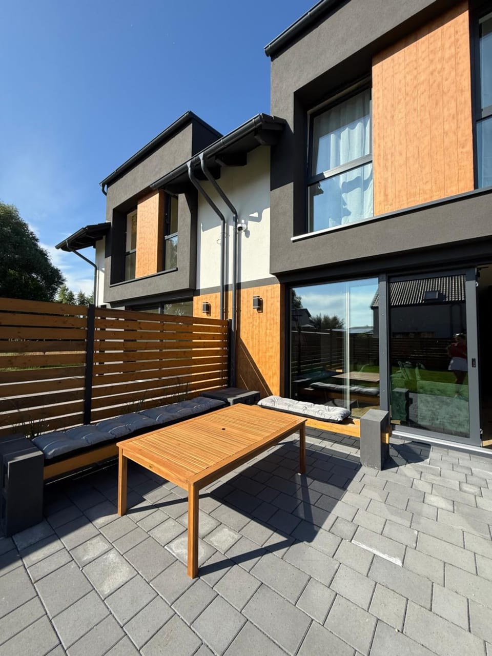 Property building, Garden