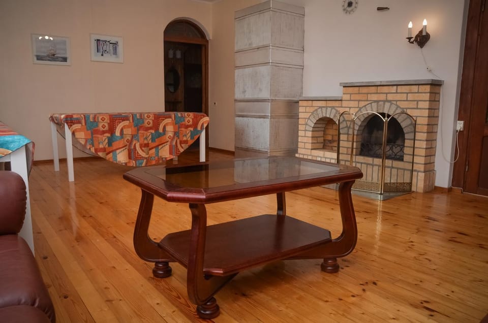 Living room, Photo of the whole room