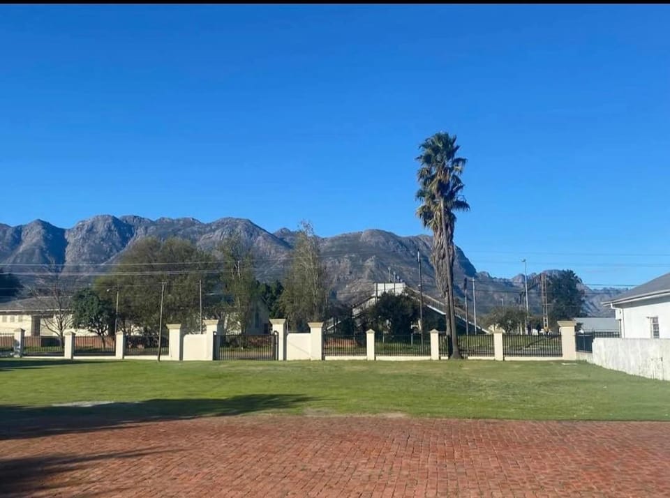 Sir Garnet Inn Apartment in Western Cape