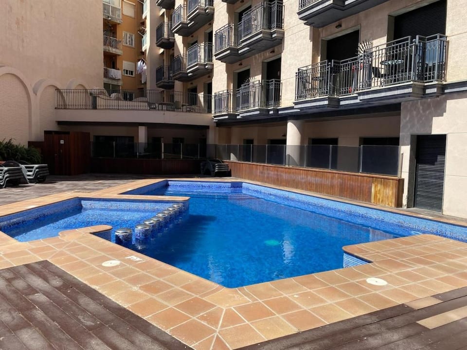 Tokyo Suite - Modern Apartment with Parking & Swimming Pool Apartment in Lloret de Mar