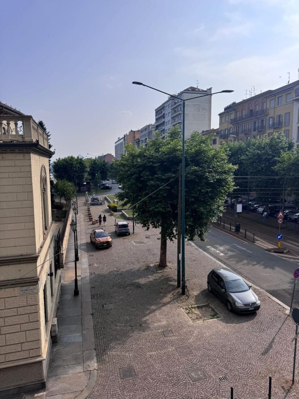 Neighbourhood, Street view, Location