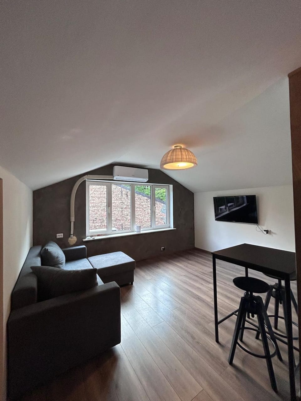 TV and multimedia, Dining area