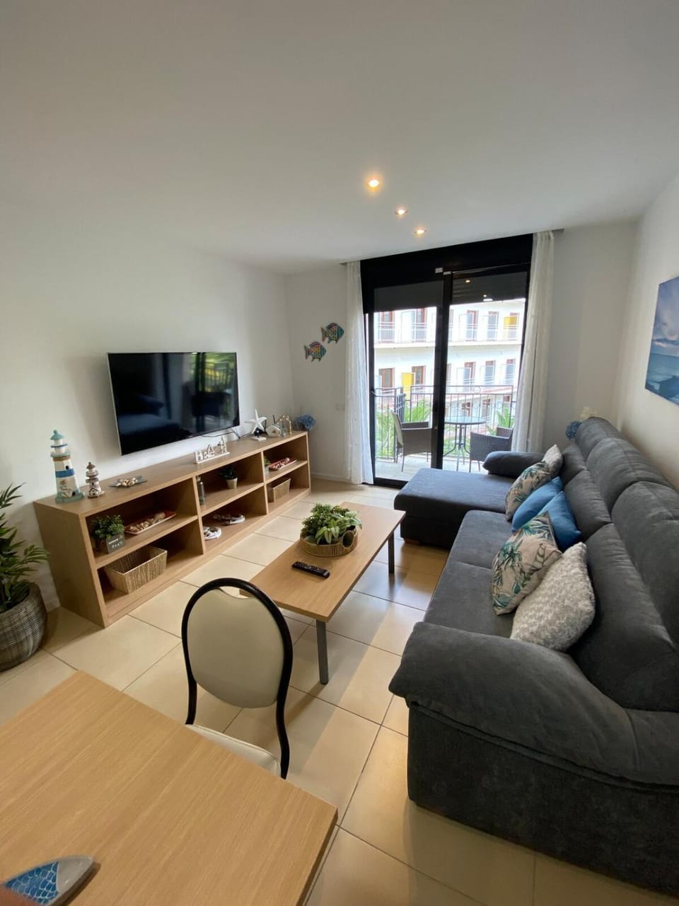 Ikebana Suite - Modern Apartment with Parking & Swimming Pool Apartment in Lloret de Mar