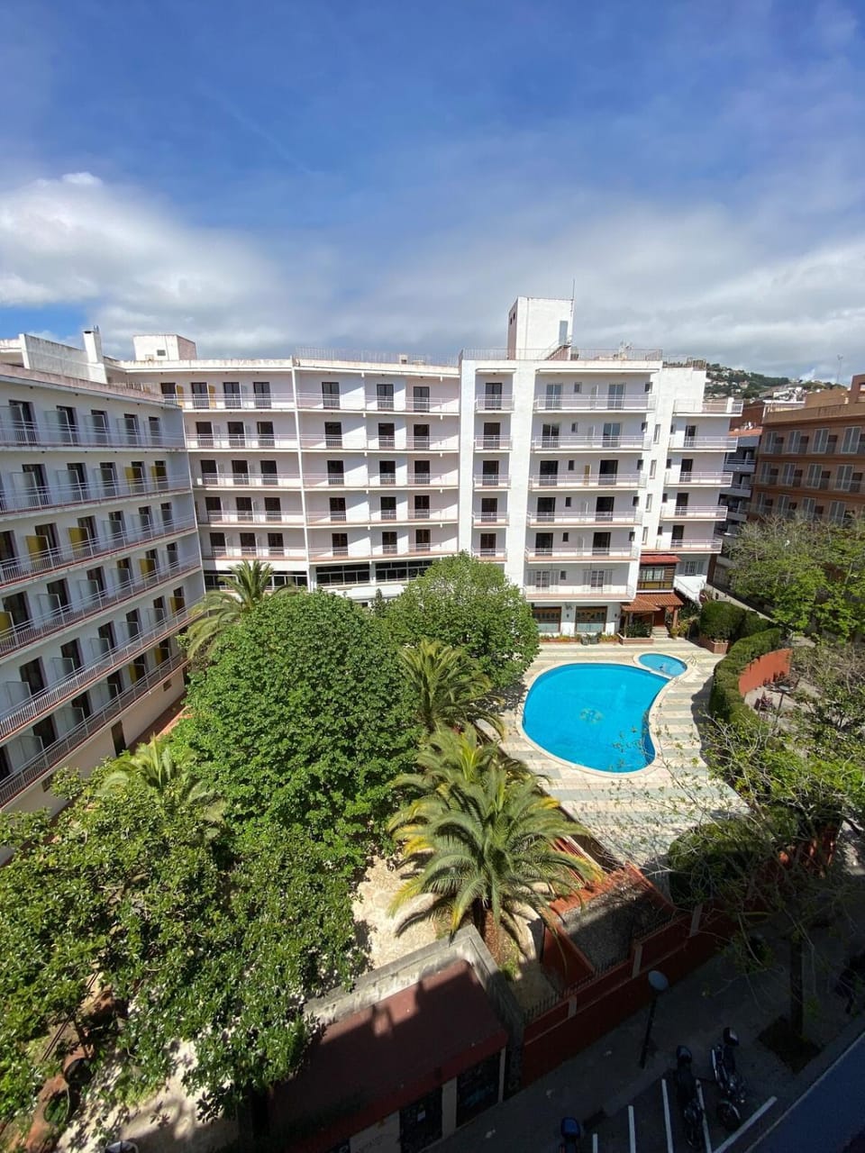 Ikebana Suite - Modern Apartment with Parking & Swimming Pool Apartment in Lloret de Mar