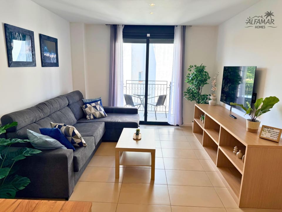 Yasumi Suite - 4p Modern Apartment with Parking & Swimming Pool Apartment in Lloret de Mar