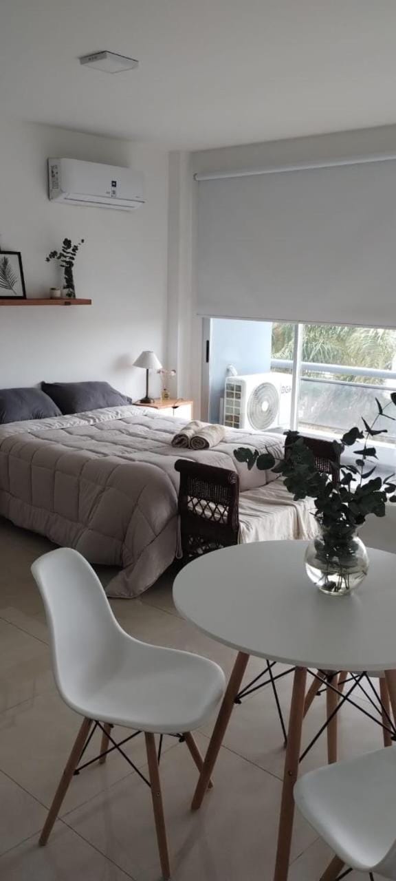 Hermoso monombiente luminoso y moderno con una excelente ubicación Apartment in Chivilcoy