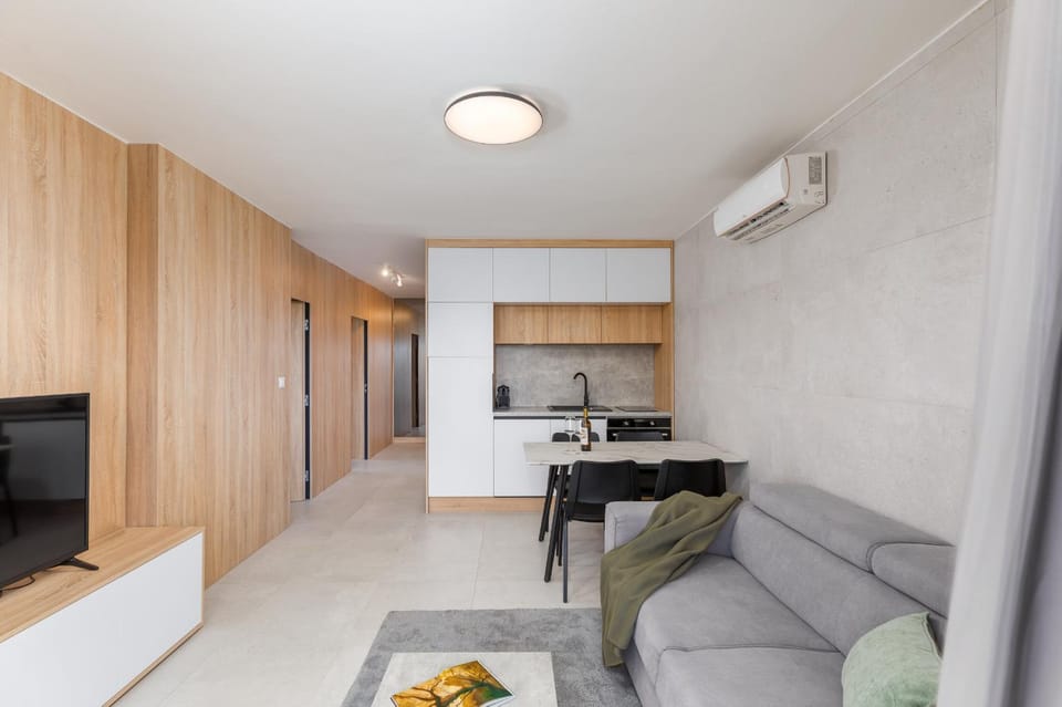 Restaurant/places to eat, TV and multimedia, Coffee/tea facilities, Kitchen or kitchenette, Living room, Seating area, Dining area, Sea view, dishwasher, flat iron, heating, internet, air conditioner