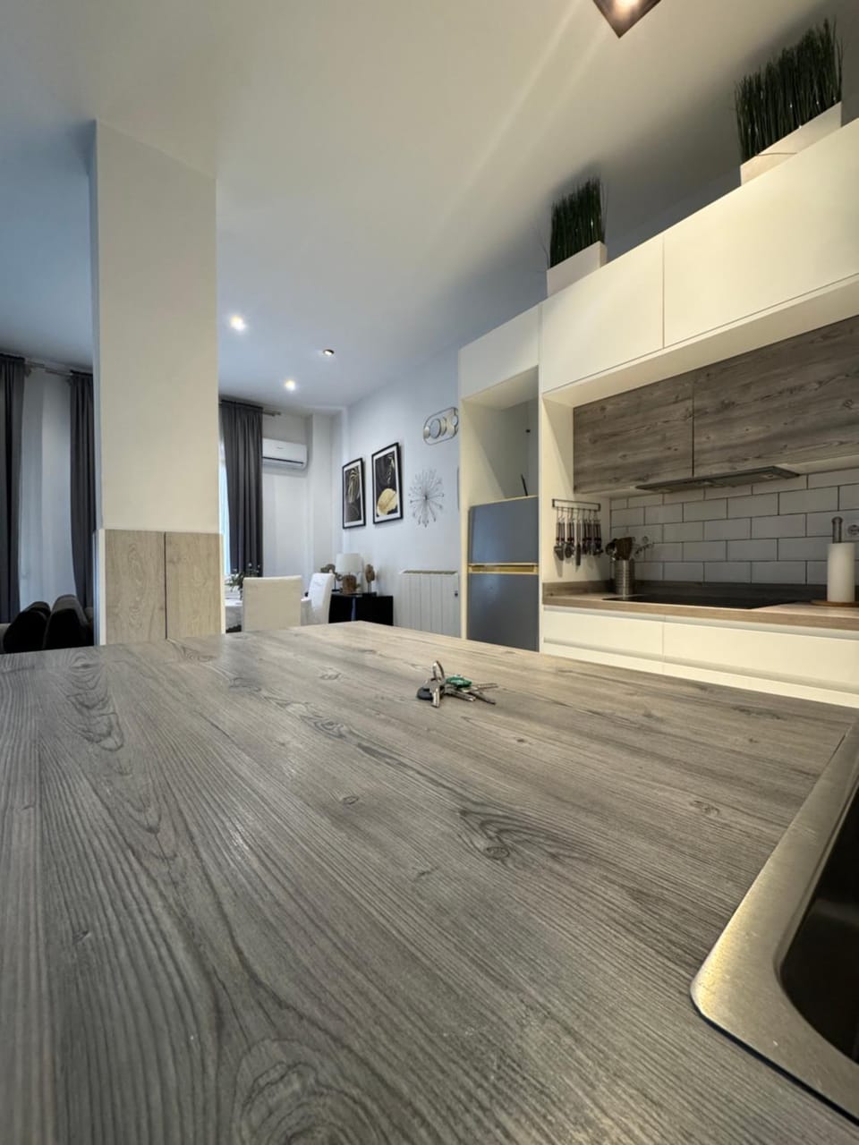 Junto al Paseo de la Castellana y Bernabéu, 6 pax Apartment in Madrid