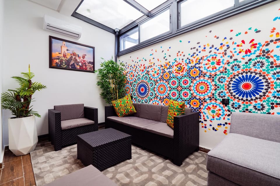 Living room, Decorative detail, Seating area