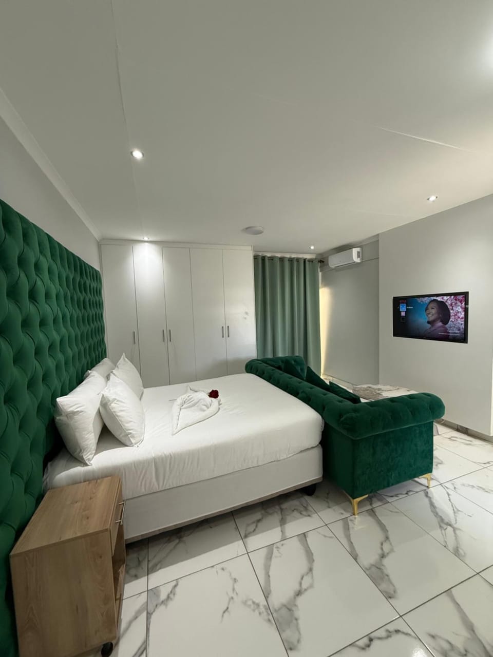 Photo of the whole room