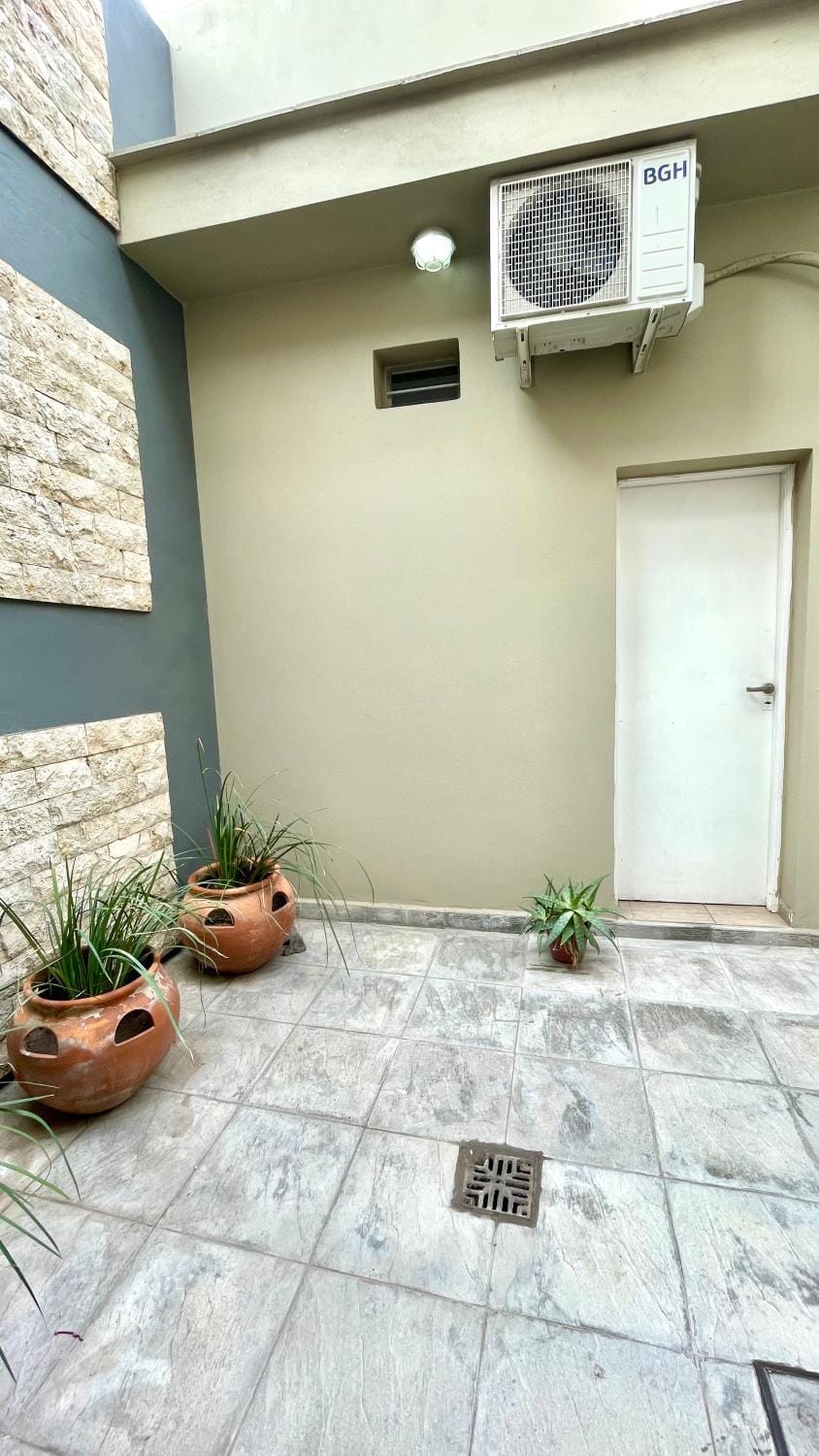 Property building, Facade/entrance, air conditioner