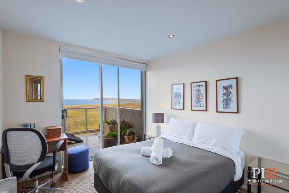 Ocean Views 2 Bedroom Apartment Apartment in San Remo