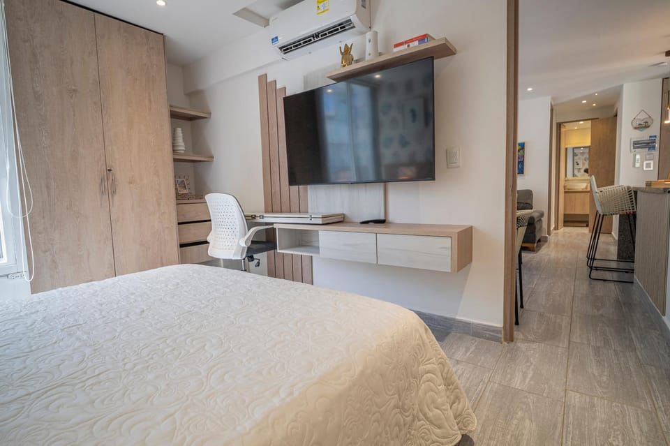 Photo of the whole room, Bedroom, air conditioner