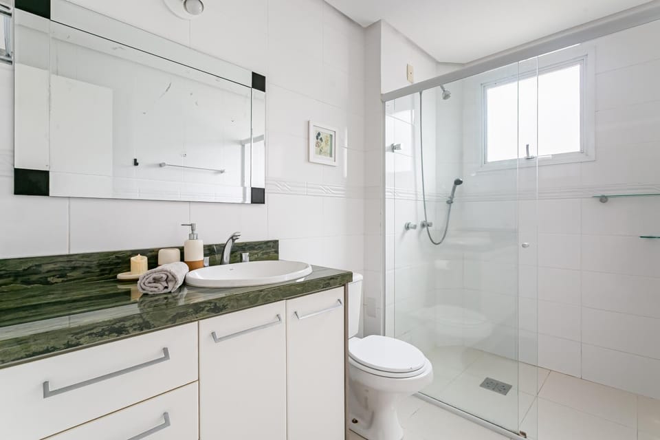 Shower, Bath, towels